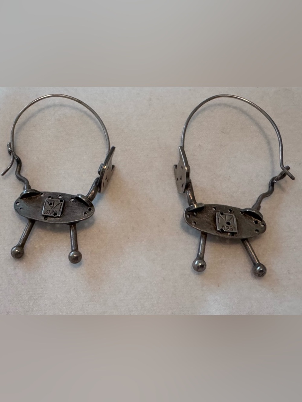 Thomas Mann Art Deco Robotic Cat Hoops - Picture 2 of 4